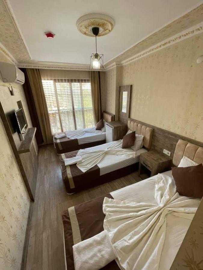 Oezguer Hotel Antalya Exterior photo