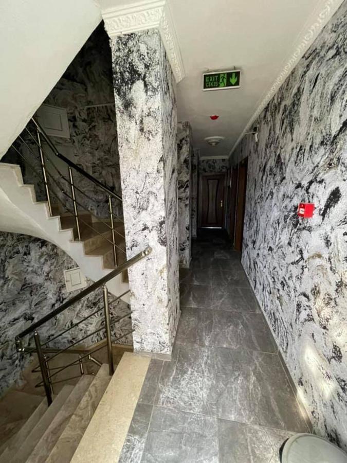 Oezguer Hotel Antalya Exterior photo